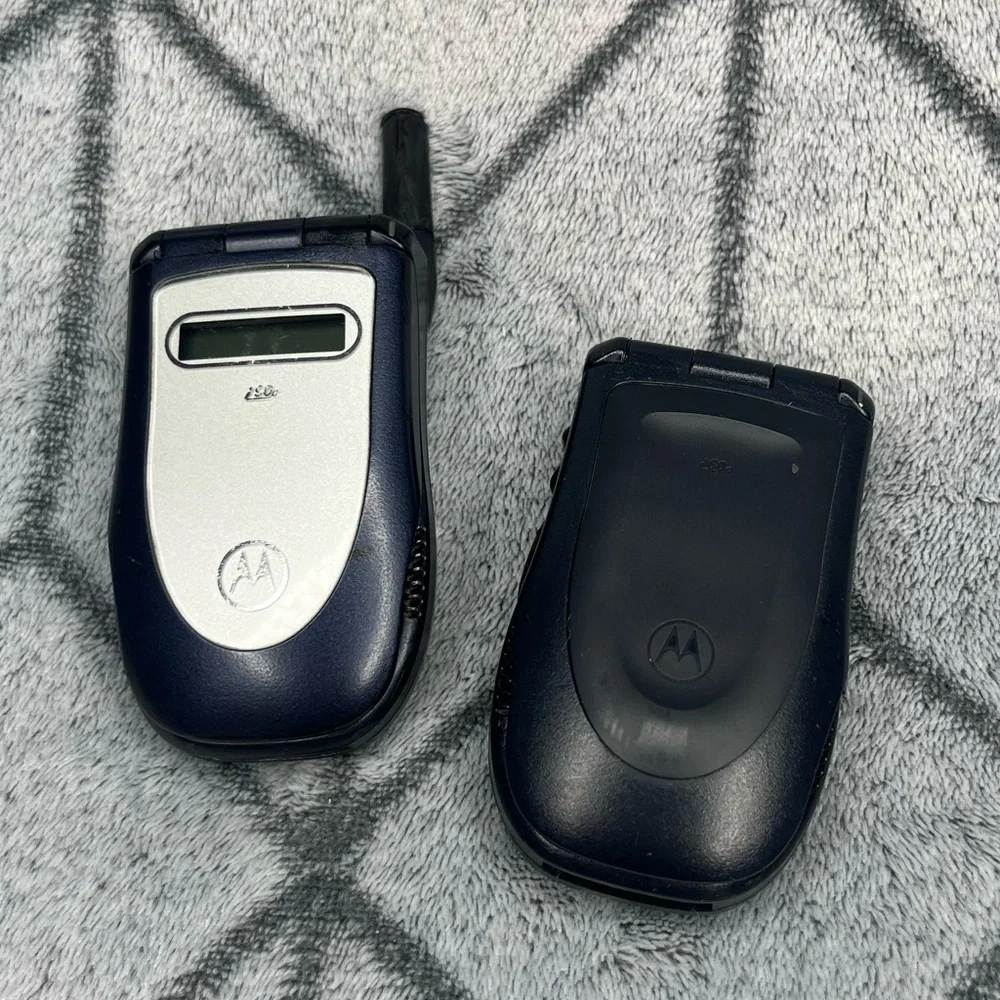 Motorola Nextel i60c & i90c Flip Phones UNTESTED S